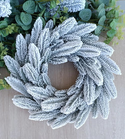Traditional Wreath – Modern Christmas Décor, 60 cm