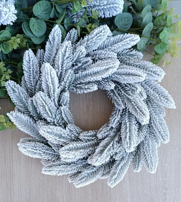 Traditional Wreath – Modern Christmas Décor, 60 cm