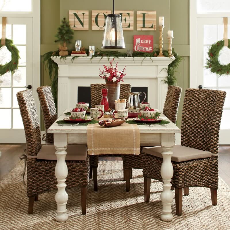 Christmas Colors Porcelain Dinnerware Set – 16 Pieces – Serves 4 People