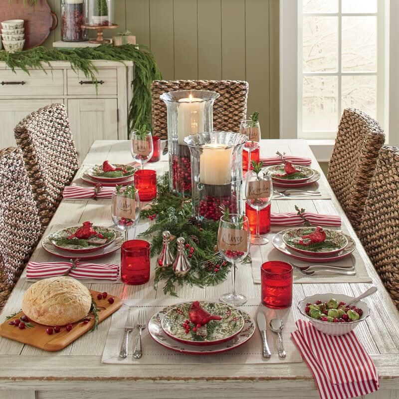 Christmas Colors Porcelain Dinnerware Set – 16 Pieces – Serves 4 People