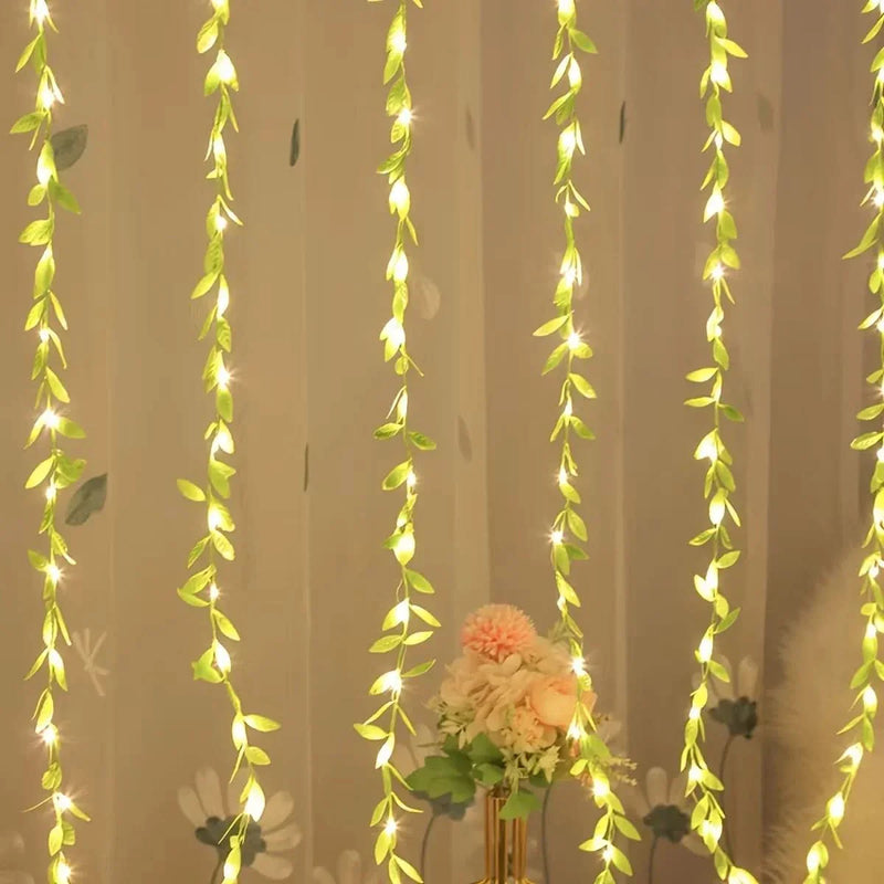Christmas Curtain String Lights with Leaves – Charm and Magic in Every Detail ✨🎄
