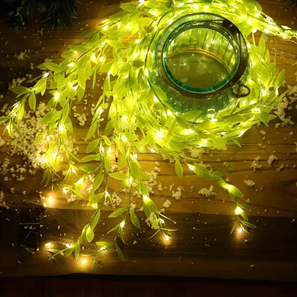 Christmas Curtain String Lights with Leaves – Charm and Magic in Every Detail ✨🎄