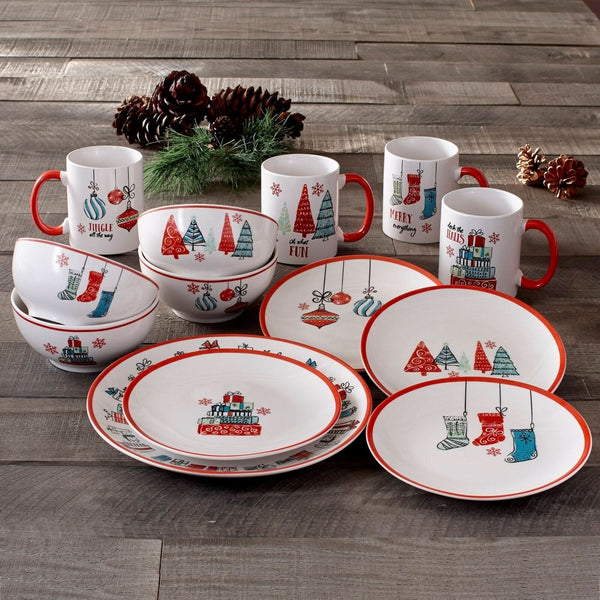 Christmas Spirit Porcelain Dinnerware Set – 16 Pieces (Serves 4)