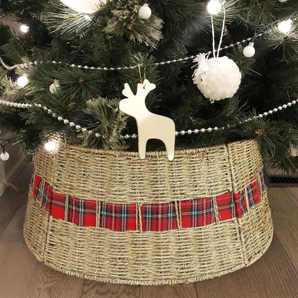 Rustic Base Christmas Tree Skirt with Plaid – 60×40×20 cm