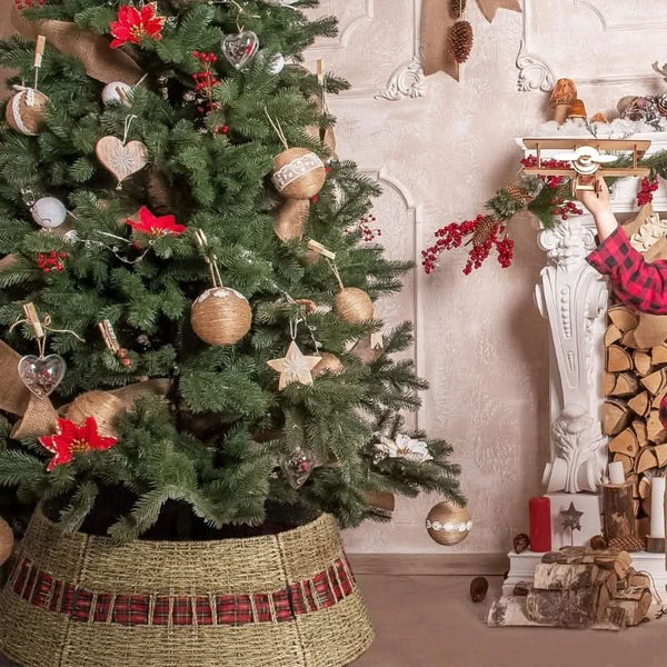 Rustic Base Christmas Tree Skirt with Plaid – 60×40×20 cm